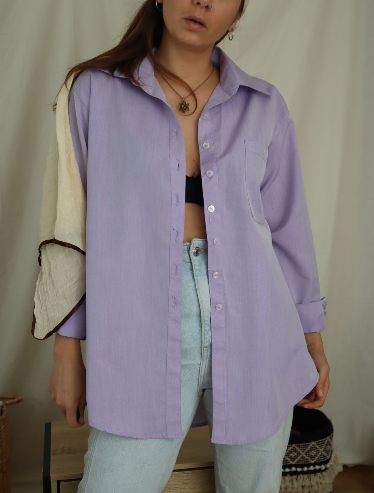 Camisa ruby lilac, blusa básica lila multiuso atemporal.